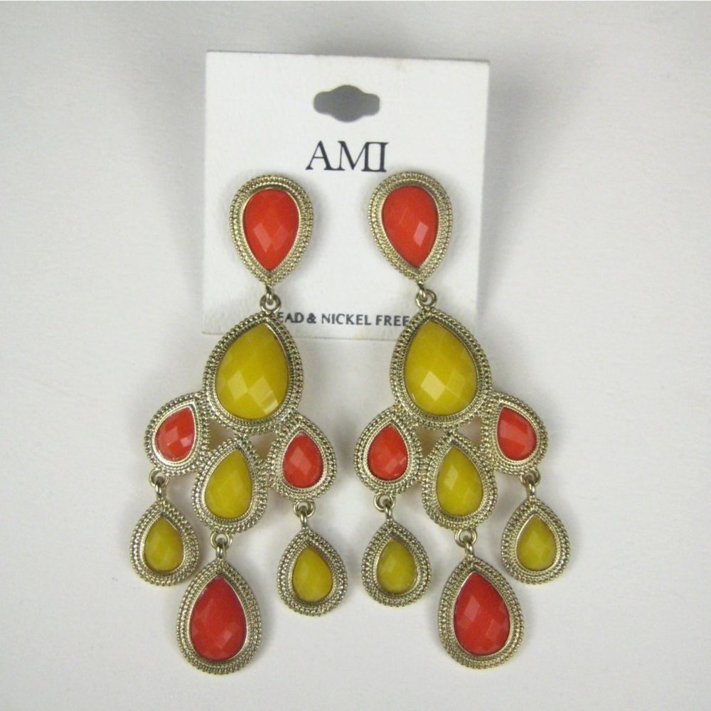 NEW AMI Chandelier Stud Earrings Plastic Statement Pierced Metal Goldtone 4 in